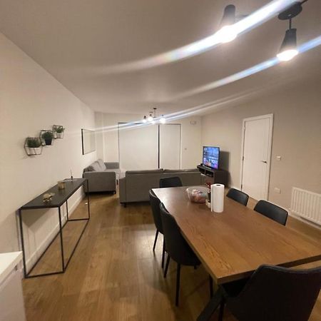 Private Room In A New Shared Apartment Maynooth Exterior foto