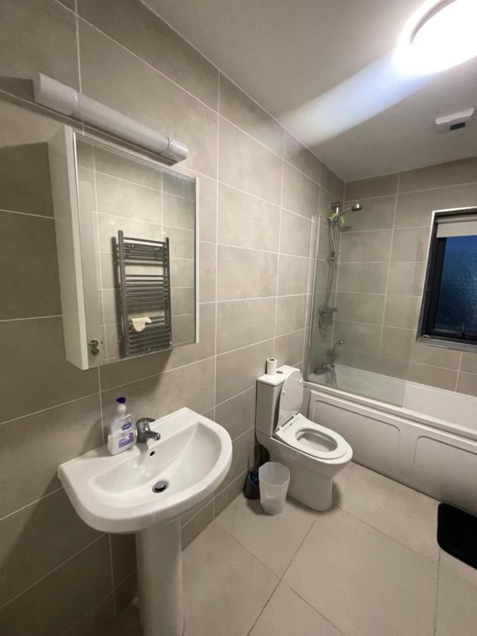 Private Room In A New Shared Apartment Maynooth Exterior foto