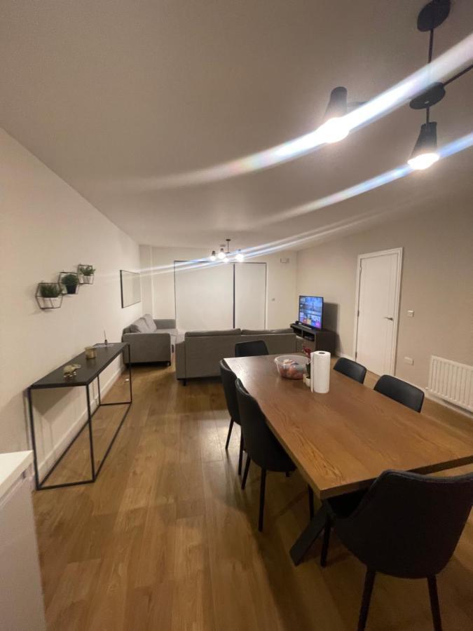 Private Room In A New Shared Apartment Maynooth Exterior foto